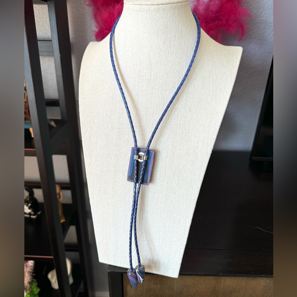 Vintage Artisan Wolf Clay Bolo Tie Necklace - Picture 9 of 11